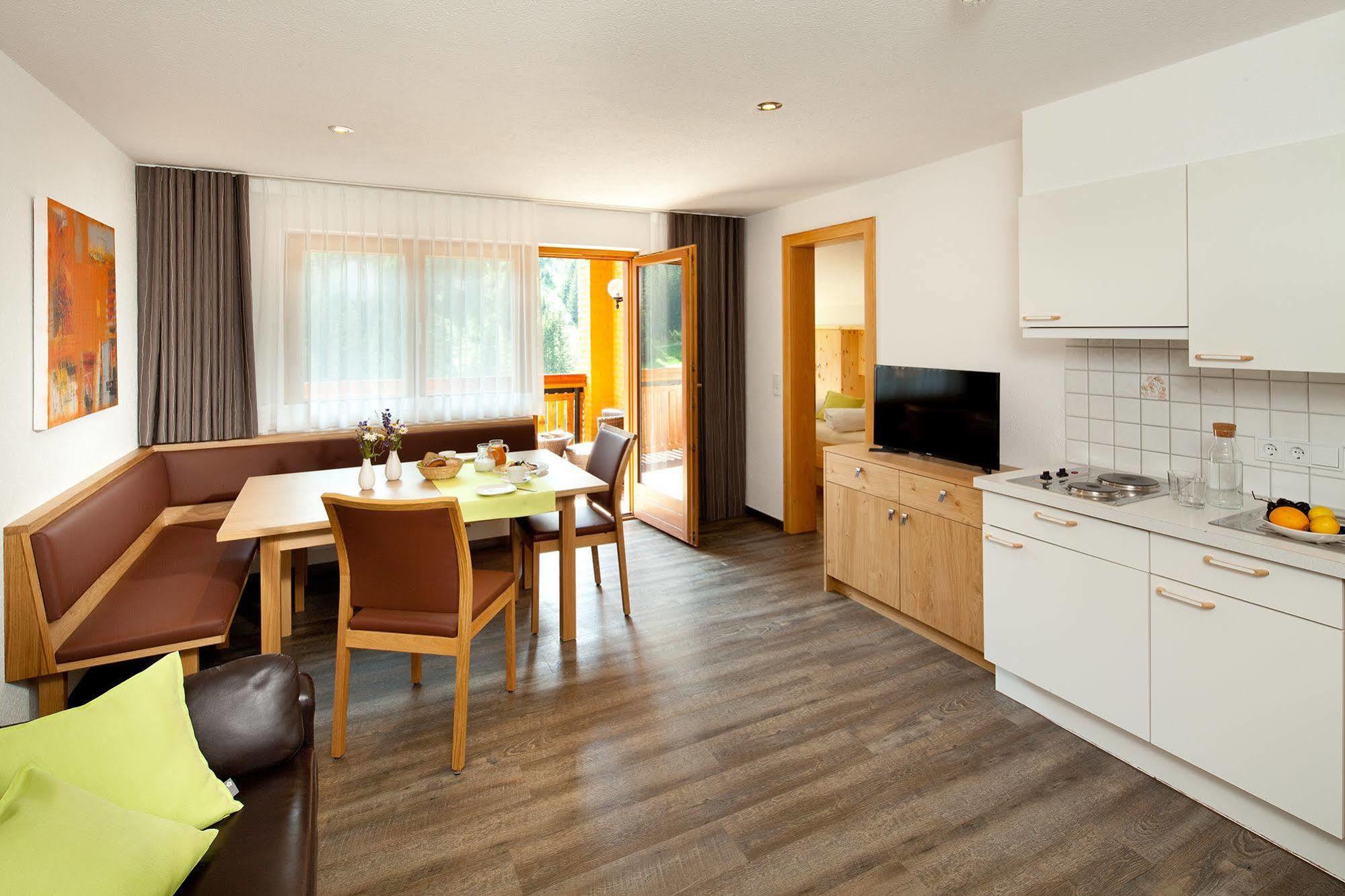 Aparthotel Brunnenhof Damüls Exterior foto